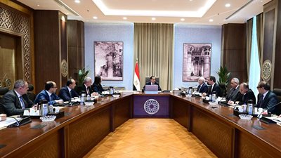 رئيس الوزراء يتابع الجهود المبذولة لتحسين الأوضاع المالية والإدارية للمؤسسات الصحفية القومية 