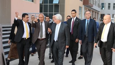 وزير التعليم العالي يتفقد جامعة ساكسوني مصر للعلوم التطبيقية والتكنولوجيا