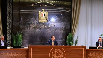 رئيس الوزراء: مصر أصبحت مركزاً عالمياً لصناعة الضفائر الكهربائية للسيارات