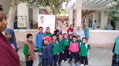 مديرية الصحة بالسويس تنظم قافلة  للكشف على طلبة المدارس  