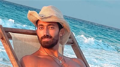 بعد الزواج المفاجئ .. تعرف على أحمد تيمور زوج مي عز الدين 