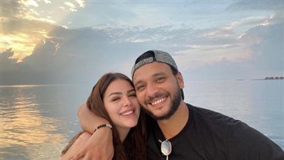 بعد شائعة انفصالهما.. أول ظهور لـ هنادي مهنا وأحمد خالد صالح 