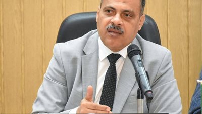محافظ الشرقية يُقرر إحالة 49 من العاملين المقصِّرين للتحقيق بمركزي الزقازيق والإبراهيمية