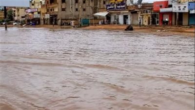 عاجل - لبنان: تضرب عواصف وفيضانات مرعبة مدينة صور في جنوب لبنان.