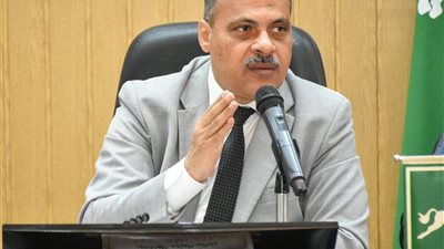 محافظ الشرقية يُشدّد على إزالة التعديات على الأراضي الزراعية وأملاك الدولة 