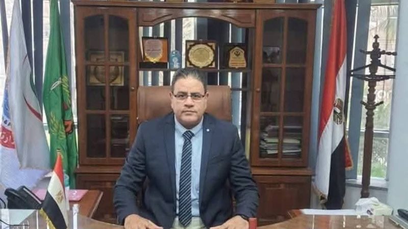 الدكتور عمرو مصطفى