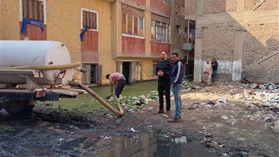 رئيس الوحدة المحلية: يترأس حملة مكثفة إشغالات ونظافة وتشجير لقرى جنوب الجيزة 