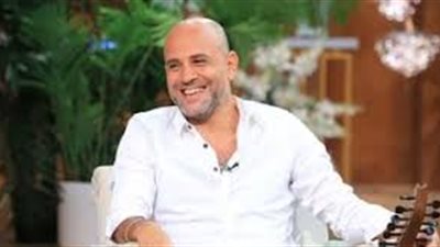 عزيز الشافعي يحسم الجدل حول أغنية قرار غلط لـ عمر كمال 