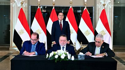 رئيس الوزراء يشارك بفعاليات حفل تسليم النيابة العامة مضبوطات ذهبية للبنك المركزي 