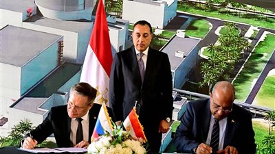 رئيس الوزراء يشهد توقيع أمر شراء الوقود النووي لمحطة الضبعة النووية 