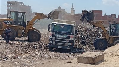 حملة مكثفة لرفع القمامة بالشرقية إزالة 19 ألف و250 طن من المخلفات