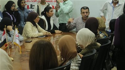 يحدث الآن.. بهاء المالكي يلقي أولى محاضراته داخل موقع “بوابة المواطن”
