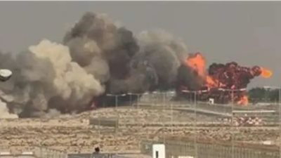 مصرع طيار هندي في تحـطم طائرة مقــاتلة خلال عرض بدبي