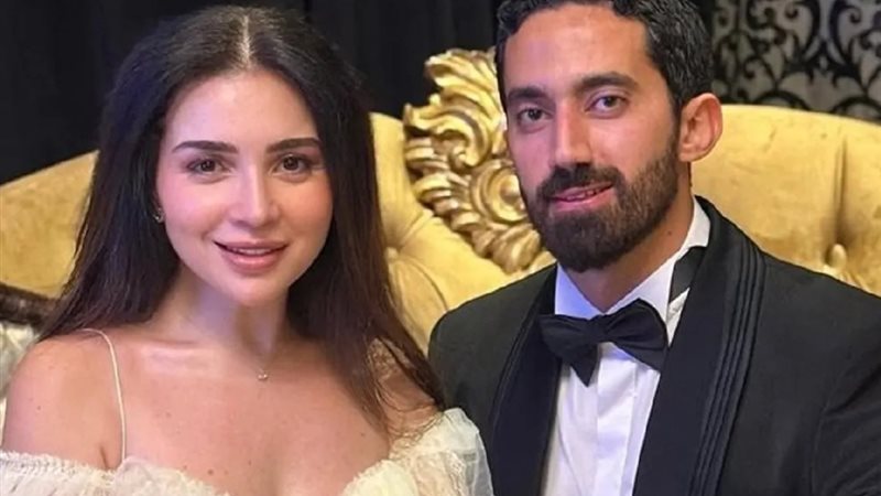 مي عز الدين وزوجها
