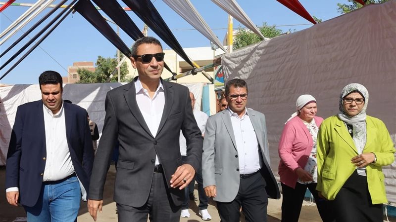 محافظ السويس 