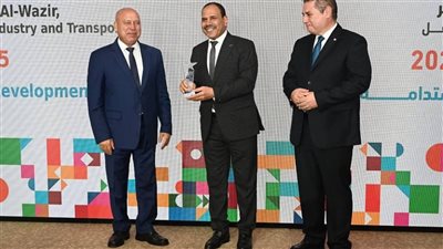 نائب رئيس الوزراء يكرم جامعة المنوفية كأول جامعة تحصل على تقرير البصمة 