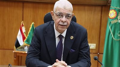 رئيس جامعة المنوفية يترأس اجتماع لجنة الاحتفال بعيد الجامعة الـ49