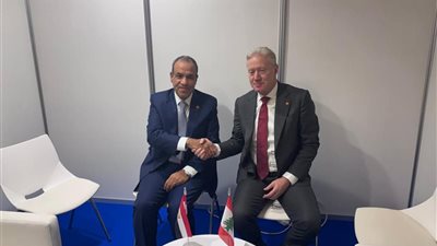 وزير الخارجية يلتقي نظيره اللبناني على هامش المنتدى الإقليمي للمتوسط في برشلونة