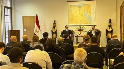 نائب وزير الخارجية يلتقى بالجالية المصرية فى كانبرا