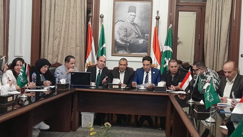 الدكتور أيمن محسب