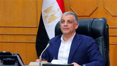 محافظ الإسماعيلية يتابع الموقف التنفيذي للسوق الحضري بحي أول الإسماعيلية