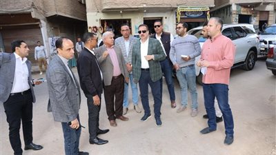 محافظ المنوفية يتفقد أعمال الرصف والتطوير ضمن مشروعات الخطة الاستثمارية بالشهداء