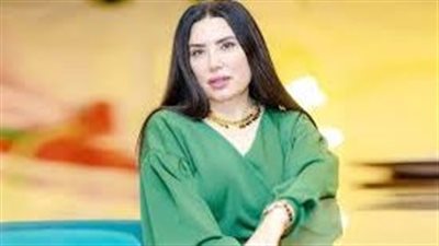 أنا بضهر أختى.. عبير صبري تعلق على أزمة شقيقتها مع دينا الشربينى
