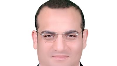 الكاتب والمستشار الإعلامي علاء الدماصي يحصل على الدكتواره المهنية باعتماد جامعة آيلز