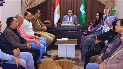 رئيس مركز كفر صقر يهنئي الكوادر الإدارية الجديده ويؤكد بأهمية العمل الجماعي