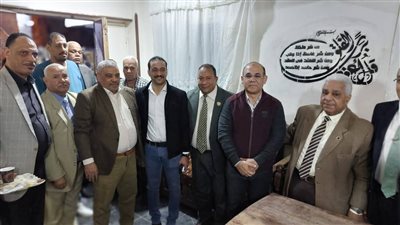 أهالي الشلوفة والأربعين يستقبلون مرشح مستقبل وطن بالأحضان
