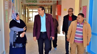 جولة تفقديةلمدير تعليم جنوب سيناء للاطمئنان على انتظام الدراسة بمدرسة طه حسين 