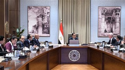 رئيس الوزراء يلتقي رئيس مجلس إدارة مجموعة 