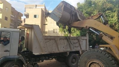 رئيس مركز ومدينة البدرشين بجنوب الجيزة يشن حملة نظافة مكثفة بالقرى