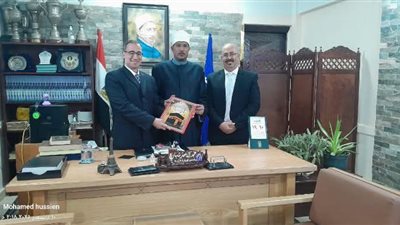 المنطقة الأزهرية بالسويس تستقبل نائب رئيس مجلس أباء المنطقة