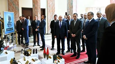 رئيس الوزراء يفتتح مصنع إنتاج الطلمبات الغاطسة بشركة قها للصناعات الكيماوية 