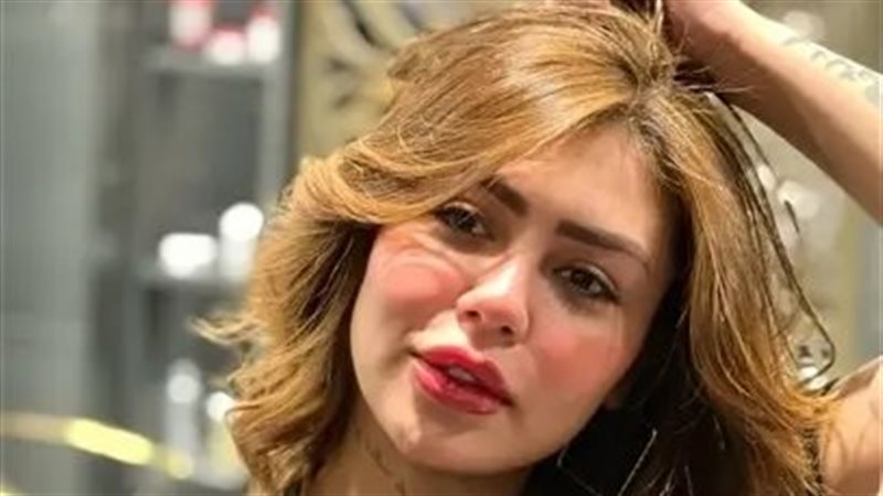 هدير عبد الرازق 