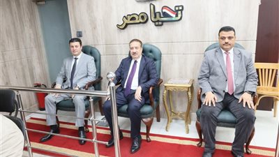 محافظ المنوفية يتابع انطلاق جولة الإعادة لانتخابات مجلس النواب في يومها الأول 