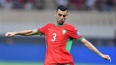 يوسف بلعمري يوقع عقود انضمامة للاهلي في معسكر منتخب المغرب 