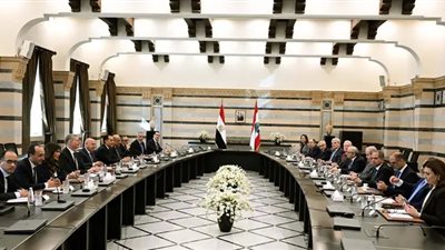 رئيسا وزراء مصر ولبنان يترأسان جلسة مباحثات موسّعة لبحث سُبل تعزيز التعاون