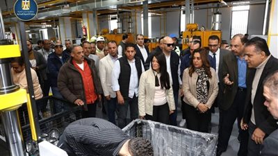 وزيرتا التخطيط والتنمية المحلية ومحافظ سوهاج يتفقدون المنطقة الصناعية غرب جرجا