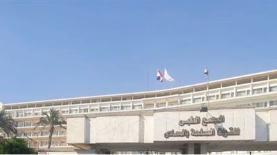 المجمع الطبى للقوات المسلحة بالمعادى يستضيف خبير عالمى فى جراحة المسالك البولية النسائية