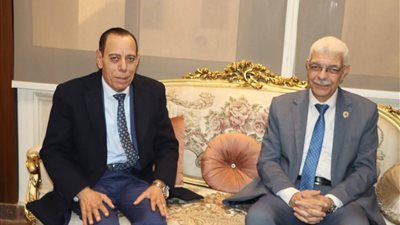رئيس جامعة المنوفية يؤكد أهمية التكامل مع الجهات القضائيةخلال زيارته لمحكمةشبين الكوم