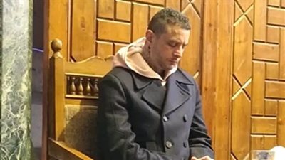 بحضور نجوم الفن.. أحمد الفيشاوي يستقبل عزاء والدته سمية الألفي 