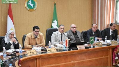 محافظ الشرقية يوجه بالإسراع في تنفيذ المشروعات وتحسين الخدمات للمواطنين