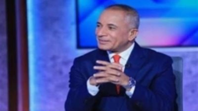 بعد الإفراج عنه أحمد موسي يطالب بسقوط جنسية علاء عبد الفتاح
