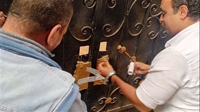 الوحدة المحلية بشبرامنت مركز أبو النمرس تغلق مصنع ملابس بدون ترخيص