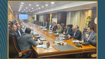 إيجاس تستعرض تقدم مشروعات توصيل الغاز الطبيعي ضمن مبادرة 