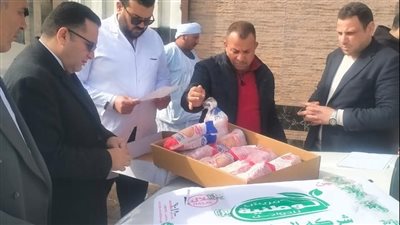 رئيس كفرصقر  يضبط ٢ طن دواجن مجهولة المصدر داخل مجزر بالمدينه
