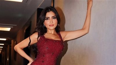 بختار العربية حسب لون الشنطة.. أبرز تصريحات مي عمر في برنامج ليلة فونطاستيك 