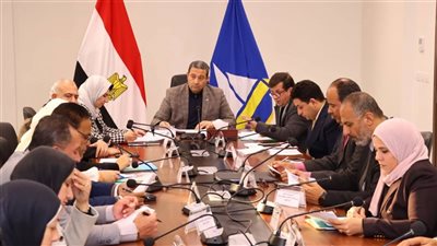 محافظ دمياط يرأس اجتماع لجنة صندوق الإسكان الاقتصادي لتوفير وحدات سكنيه للمستحقين